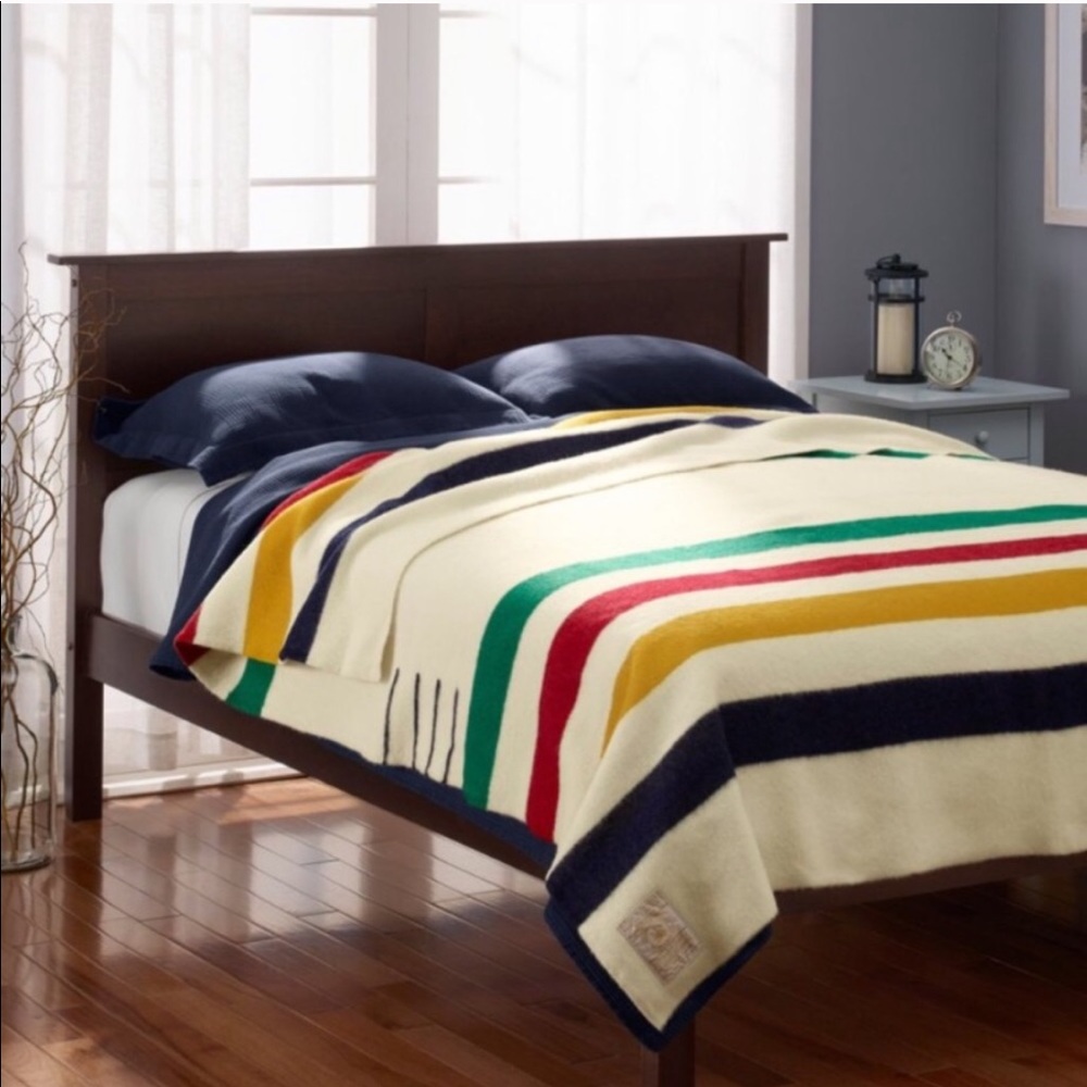 Vintage Hudson's Bay 4 Point Blanket